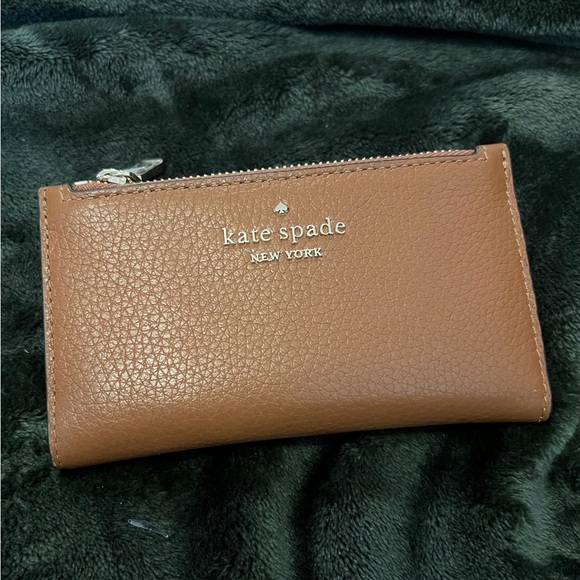 Kate Spade Fall Vibes Warm Classic Brown Leila Small Slim Bifold Wallet - Picture 1 of 9